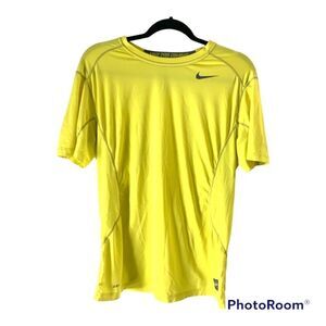 NIKE PRO COMBAT Dri-Fit Men’s Medium Fitted SSTank Shirt